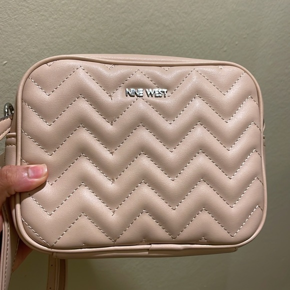 Women elegant bag, excellent condition. Nine West. - Picture 3 of 6